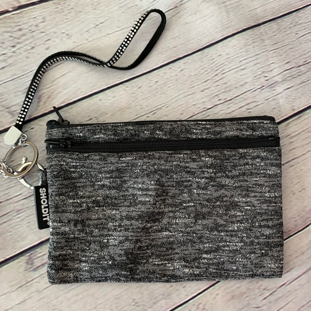 New* RFID wristlet with bling strap🖤